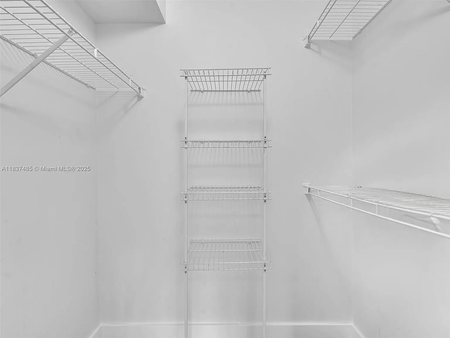 Building Photo - 2071 Renaissance Blvd