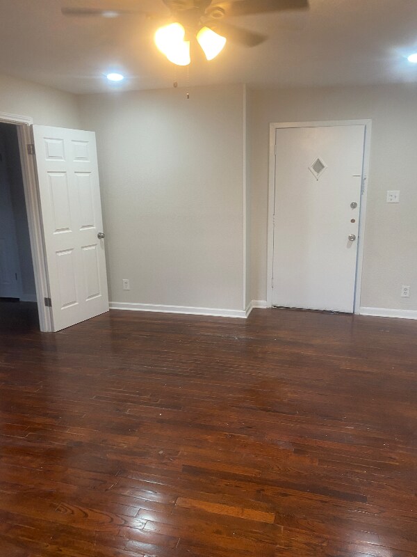 Building Photo - 1930 W Dallas St