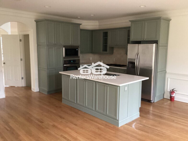 Building Photo - 1073 Davis Cir NW