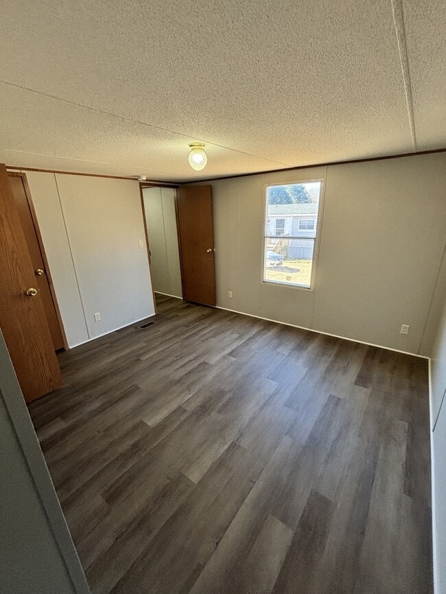 Building Photo - 128 Cassidy Ln