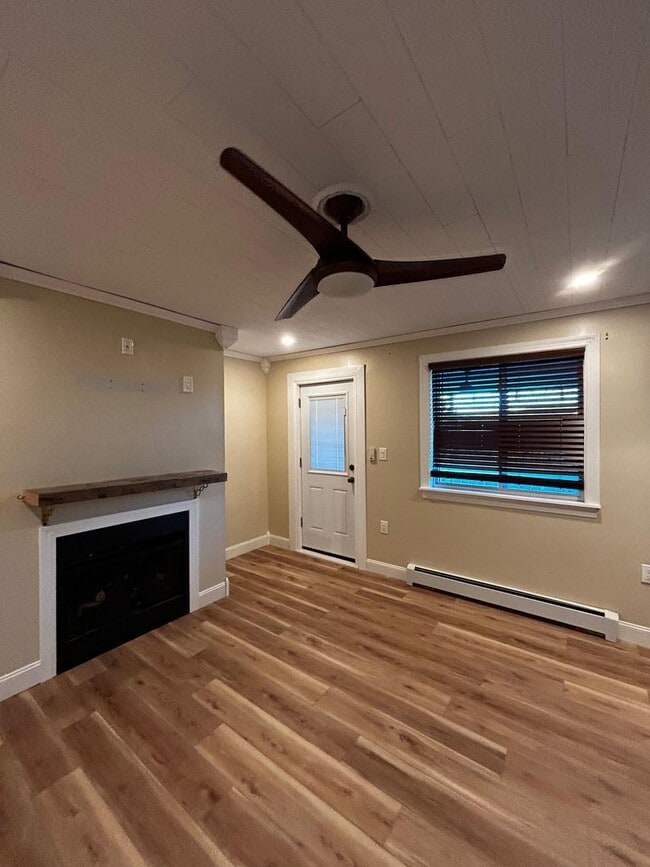 Building Photo - Beautifully Updated 2-Bedroom Home in the ...