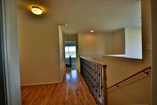 Building Photo - 3205 Victorian Manor Ln