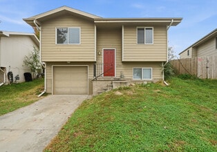 Building Photo - 1907 W Apricot Ln