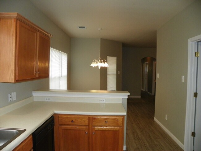 Building Photo - 133.135 Marvin Cove