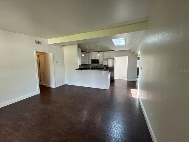 Building Photo - 2886 Carew Ave