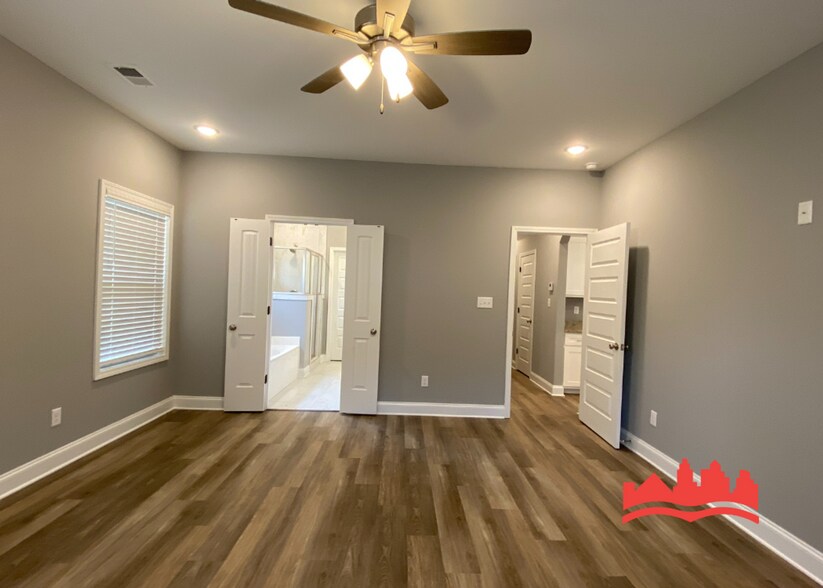 Building Photo - 9982 Messana St