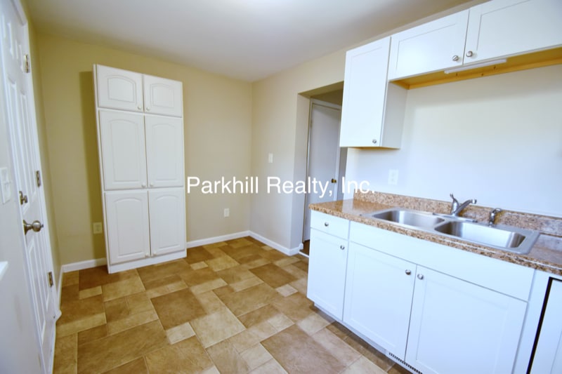 Building Photo - 508 Broad St