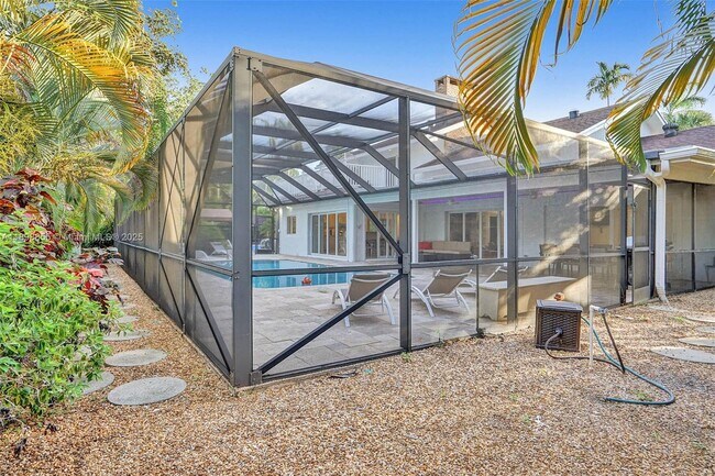 Building Photo - 2120 SW 28th Way