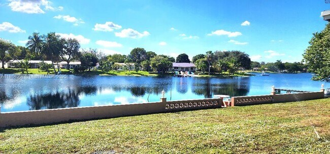 Building Photo - 14760 Lewis Rd