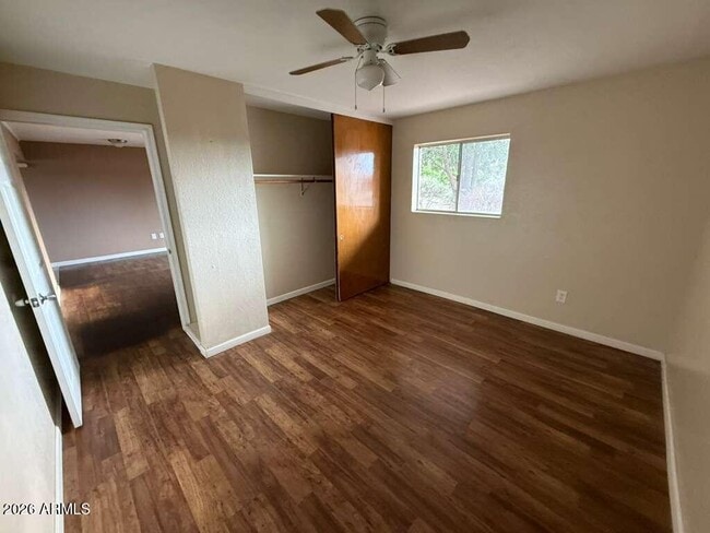 Building Photo - 1955 E 8th St