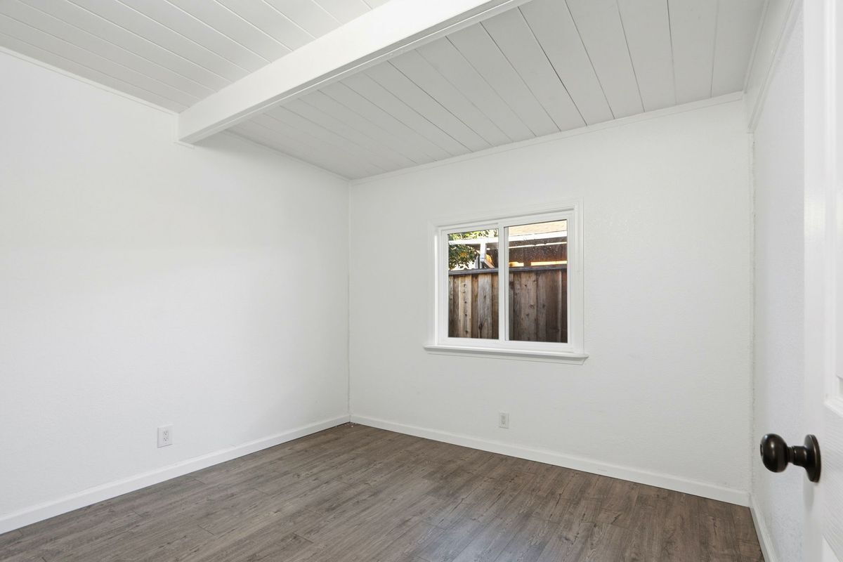 Building Photo - 10311 Ryan St