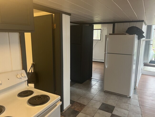 Building Photo - 2806 Madonna Dr