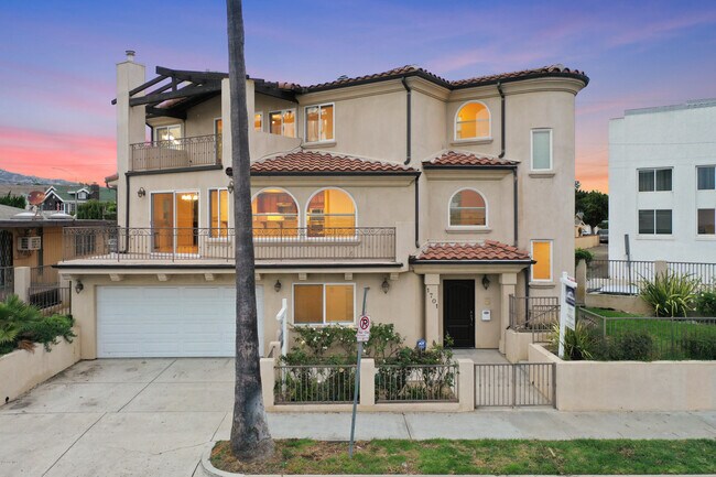 Building Photo - 1701 Crescent Ave