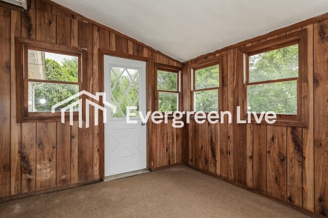 Building Photo - 4431 Greenmeadow Ct