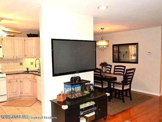 Building Photo - 93 Heron Ct