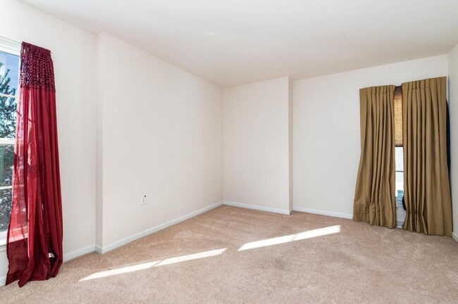 Building Photo - 3029 H Meridian Commons