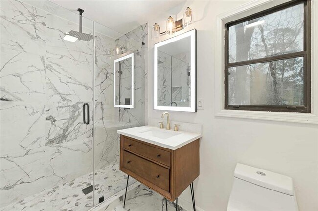 Building Photo - 1487 Springwood Dr SE