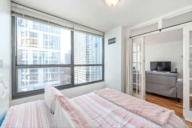 Building Photo - 405 N Wabash Ave