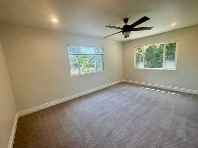 Building Photo - Resort Living in Mission Viejo! Beautiful,...