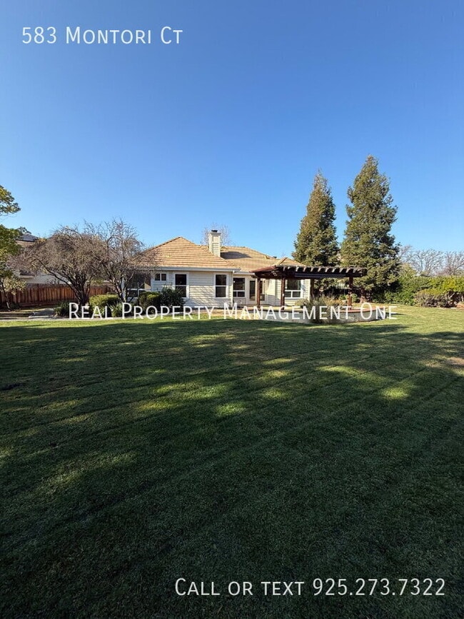 Building Photo - 583 Montori Ct