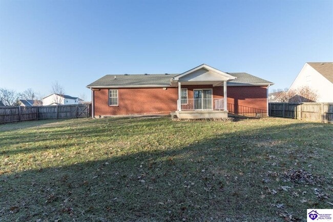 Building Photo - 318 Emmaus Cir