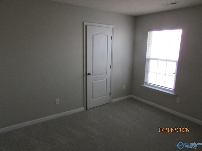 Building Photo - 226 Shadow Ct SW