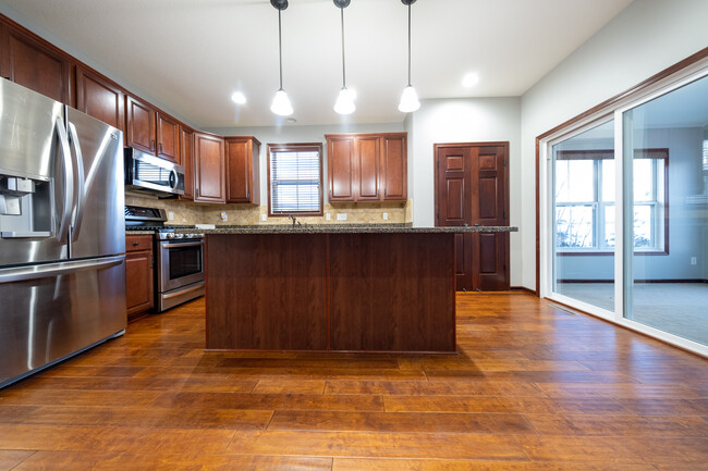 Building Photo - 15497 Junegrass Ln