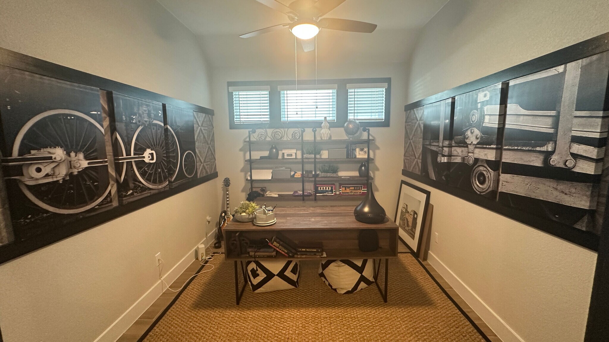 Building Photo - Room in House on Craven Hill Ln