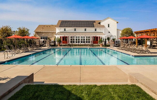 Building Photo - Premier 2/2 Condo in The Cannery