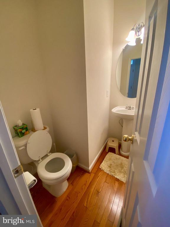 Building Photo - 108 Davidson St