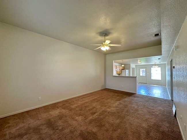 Building Photo - 3803 El Paso Dr