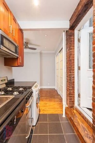 Building Photo - East 13th Street