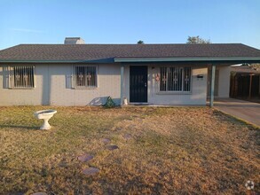 Building Photo - Amazing 3 Bedroom 2 Bath home in Tempe