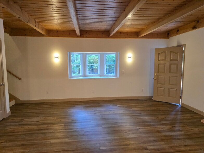 Building Photo - 135 Doe Fork Ln