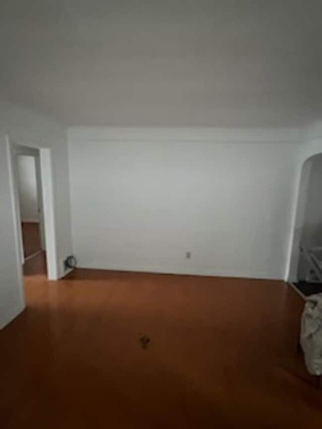 Building Photo - Spacious 3-Bedroom, 2-Bath Bungalow with G...