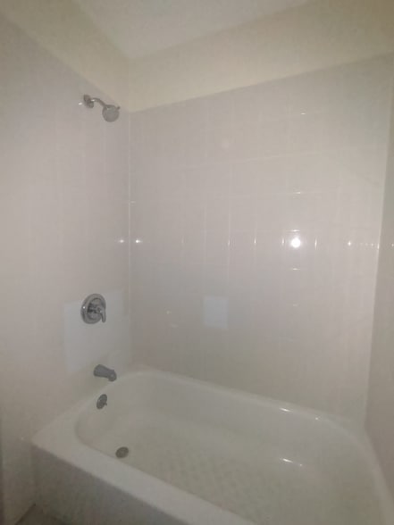 Building Photo - 964 East 100th Street