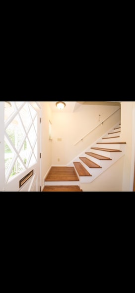 Building Photo - 2375 Van Leunen Dr