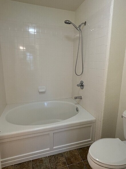 Master Bath - 3575 Boulder Cir