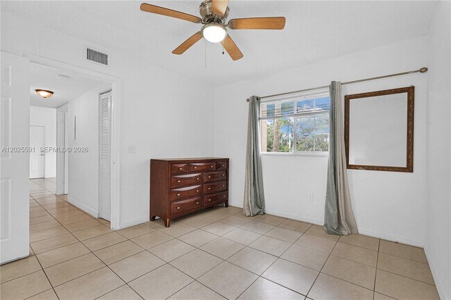 Building Photo - 3680 N 56th Ave