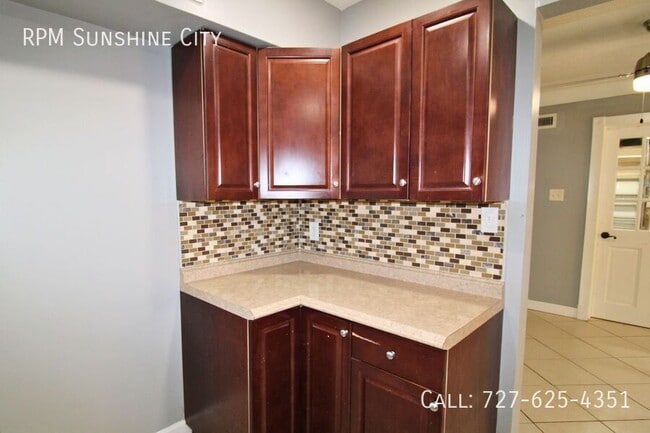 Building Photo - 1602 S Lady Mary Dr