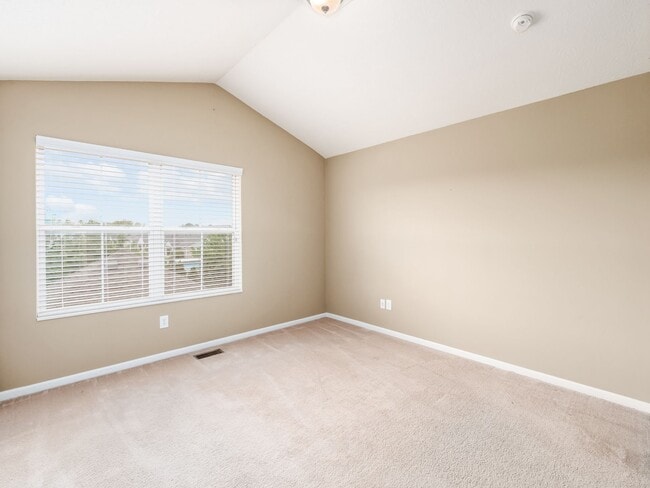 Building Photo - 53 Traditions Way