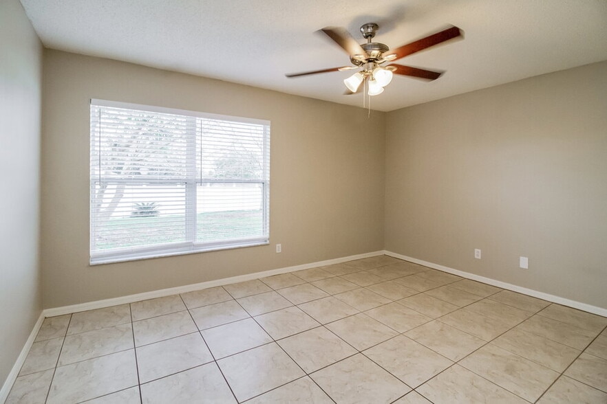 Building Photo - 12041 Goldenstar Ln