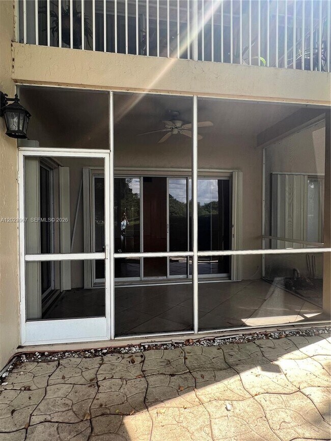 Building Photo - 16373 Malibu Dr