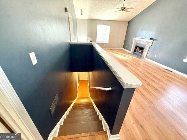 Building Photo - 1042 Kennesborough Rd NW