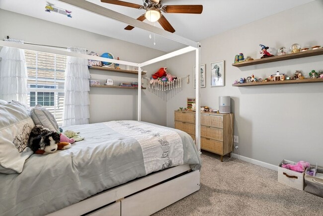 Building Photo - Experience Elevated Living on Cutleaf Drive!