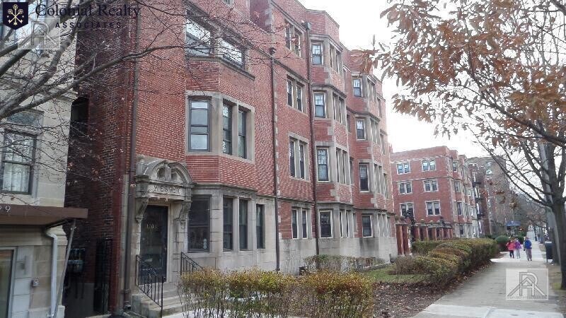 Building Photo - 1203 Beacon St