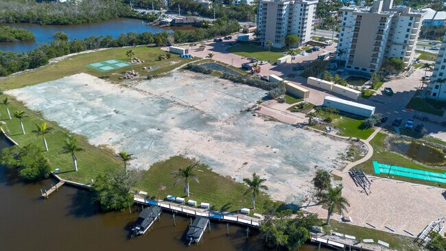 Building Photo - 5500 Bonita Beach Rd SW