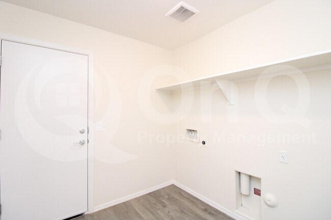 Building Photo - 2573 N Mcdonald Ln