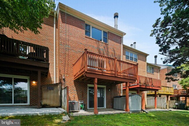 Building Photo - 7 Castlehill Ct