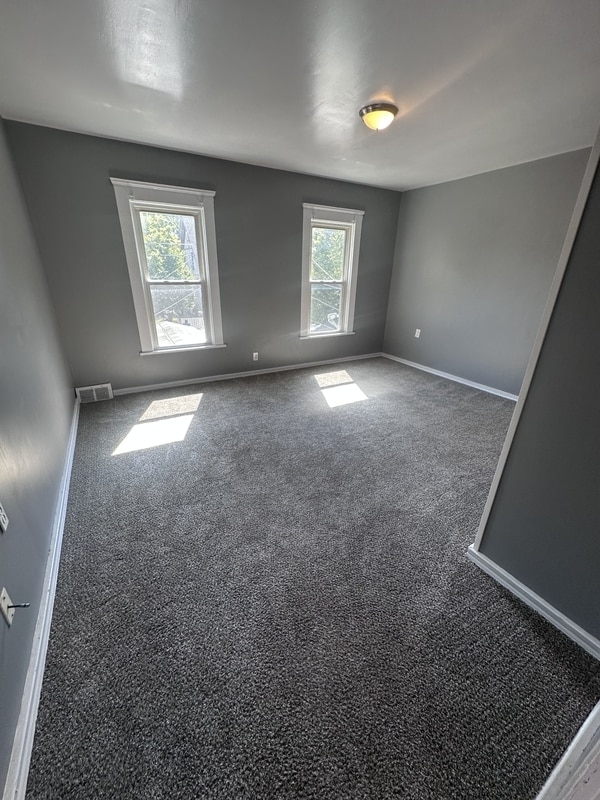 Building Photo - 3414 Daisy Ave